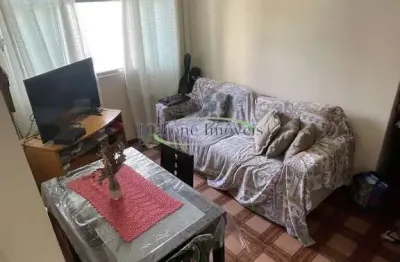 Venda de apartamento com 2 quartos, vaga e levador no bairro do saboó em santos / sp