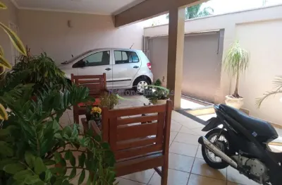 Casa  térrea com 3 quartos, suíte , 2 vagas em excelente localização na vila celso mauad -  catanduva
