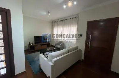 Sobrado com 256m² no bairro santa maria  em são caetano do sul