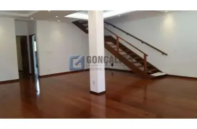 Sobrado no bairro ceramica com 500m² de terreno e 490m² construidos