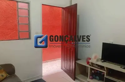 Sobrado com 4 quartos à venda no Ferrazopolis em São Bernardo do Campo/SP.