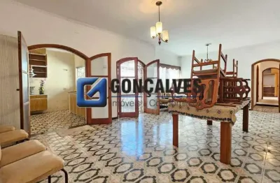 Casa com 6 quartos à venda na Rua Issaco Coppini, Osvaldo Cruz, São Caetano do Sul