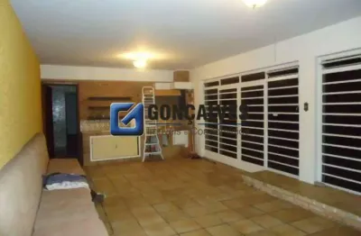 Sobrado Residencial no Anchieta, SBCampo – 3 Quartos (1 Suíte) | 2 Vagas, 323 m² Úteis