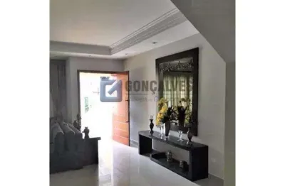 Casa com 3 quartos para alugar na sargacos, r, jardim do mar, são bernardo do campo, 293 m2 por r$ 7.800