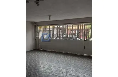 Casa com 3 quartos para alugar na rua aliomar baleeiro, alves dias, são bernardo do campo por r$ 3.000