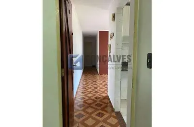 Apartamento com 2 quartos para alugar na rua tiradentes, santa terezinha, são bernardo do campo, 55 m2 por r$ 1.500