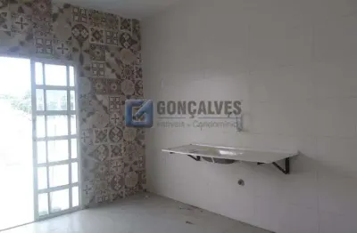 Casa com 2 quartos para alugar na rua joão infante, nova petrópolis, são bernardo do campo, 160 m2 por r$ 2.700