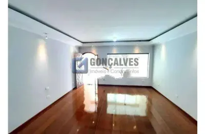 Casa com 4 quartos para alugar na rua guimarães rosa, alves dias, são bernardo do campo, 250 m2 por r$ 3.800