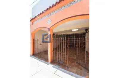 Casa com 3 quartos para alugar na nicola adamo, r, jardim três marias, são bernardo do campo, 155 m2 por r$ 4.500
