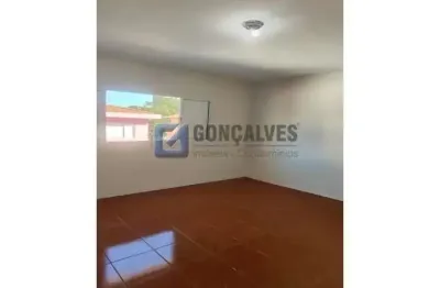 Casa com 2 quartos para alugar na sao caetano, al, jardim santo andré, santo andré por r$ 2.500