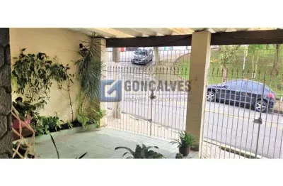 Casa com 3 quartos para alugar na primo modolin, r, centro, são bernardo do campo, 172 m2 por r$ 3.000