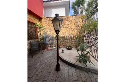 Casa comercial com 1 sala para alugar na paulo setubal, r, parque anchieta, são bernardo do campo por r$ 3.700