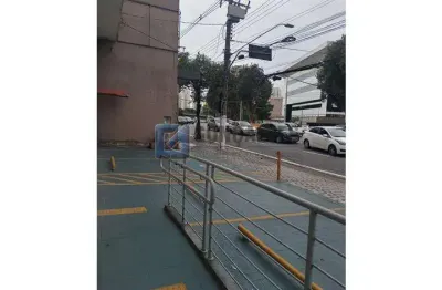 Sala comercial para alugar na Avenida Lucas Nogueira Garcez, Centro, São Bernardo do Campo por R$ 18.000
