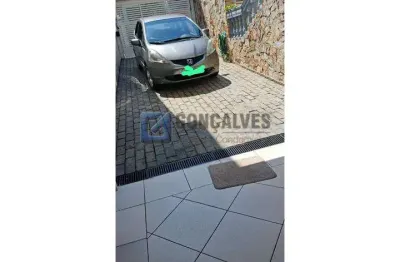 Casa com 3 quartos à venda na rua agostinho masini, parque terra nova ii, são bernardo do campo por r$ 894.000