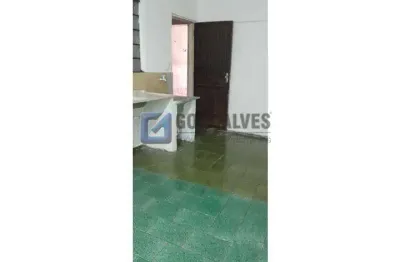 Casa com 1 quarto para alugar na professor nelson monteiro palma, r, dos casa, são bernardo do campo por r$ 525