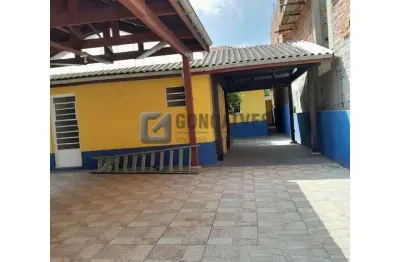 Casa com 3 quartos para alugar na rua dalmácia, parque novo oratório, santo andré, 309 m2 por r$ 6.600