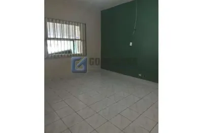 Casa com 2 quartos para alugar na luiz ferreira da silva, r, parque são diogo, são bernardo do campo, 170 m2 por r$ 4.200