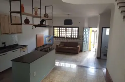 Casa com 3 quartos para alugar na rua nicola spinelli, nova petrópolis, são bernardo do campo, 189 m2 por r$ 5.000