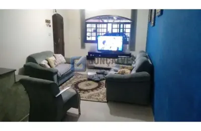 Casa com 3 quartos para alugar na pau brasil, r, alvarenga, são bernardo do campo por r$ 3.200