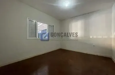 Casa com 2 quartos para alugar na cacapava, r, baeta neves, são bernardo do campo por r$ 2.800
