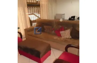 Casa com 3 quartos para alugar na joao de azevedo marques, r, jardim três marias, são bernardo do campo, 250 m2 por r$ 3.800