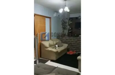 Casa com 2 quartos para alugar na rua cacique tibiriçá, paulicéia, são bernardo do campo por r$ 2.500