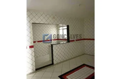 Casa com 1 quarto para alugar na volta redonda, r, alves dias, são bernardo do campo por r$ 1.250