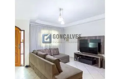 Casa com 3 quartos para alugar na rua nuporanga, bangú, santo andré, 205 m2 por r$ 5.600