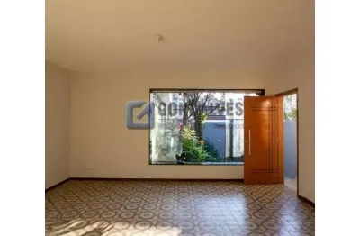 Casa com 3 quartos para alugar na Rua Doutor Amâncio de Carvalho, Baeta Neves, São Bernardo do Campo, 200 m2 por R$ 6.000