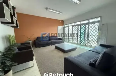 Casa comercial com 1 sala para alugar na rua itú, baeta neves, são bernardo do campo por r$ 18.000