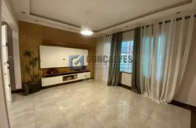 Casa com 3 quartos para alugar na Rua Roque Silva, Jardim Atlântico, São Bernardo do Campo por R$ 4.900