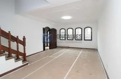 Casa com 4 quartos para locação no bairro camilópolis em santo andré/sp.