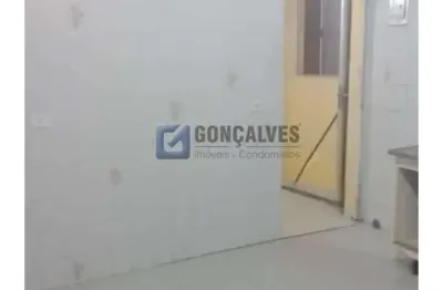 Casa com 3 quartos para alugar na rua celso tadeu dos santos, chácara sergipe, são bernardo do campo por r$ 1.870