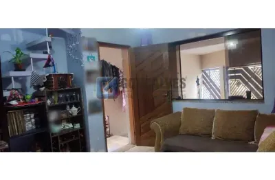 Casa com 2 quartos para alugar na antonio correia, r, vila guaraciaba, santo andré, 143 m2 por r$ 1.900