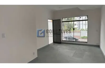 Casa com 2 quartos para alugar na Rua Rui Barbosa, Jardim Bela Vista, Santo André por R$ 3.450