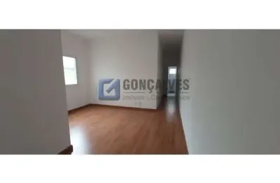 Apartamento com 2 quartos para alugar na tiradentes, r, santa terezinha, são bernardo do campo, 55 m2 por r$ 1.100
