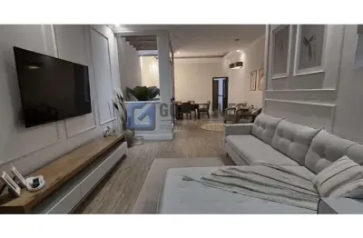 Casa com 3 quartos para alugar na Rua Ranieri Mazzilli, Vila Flórida, São Bernardo do Campo, 320 m2 por R$ 6.800