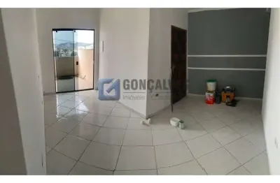 Casa com 3 quartos para alugar na Estrada dos Vianas, Sítio dos Vianas, Santo André por R$ 1.500