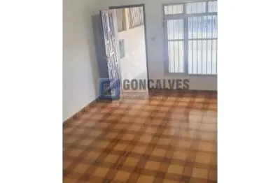 Casa com 2 quartos para alugar na rua lídia tomé, rudge ramos, são bernardo do campo por r$ 2.700