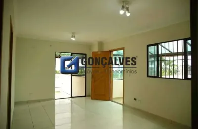 Casa para Alugar em Anchieta, SBC: 2 Quartos (1 Suíte) com Quintal e Sol da Manhã