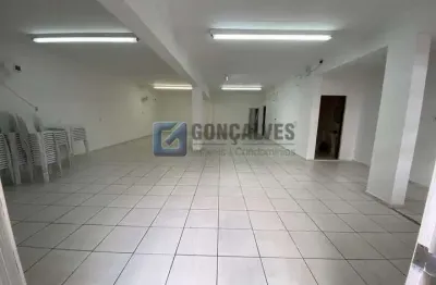 Salão com 200M² e 02 banheiros no Bairro Vila Nogueira em Diadema