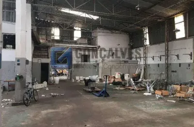 Barracão / Galpão / Depósito para alugar na Rua Paulo Afonso, Centro, Diadema