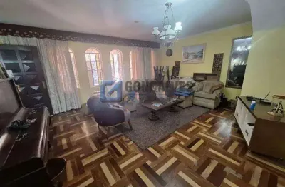 Sobrado Residencial para Aluguel | 5 Quartos, 3 Vagas | Bairro Barcelona, São Caetano do Sul