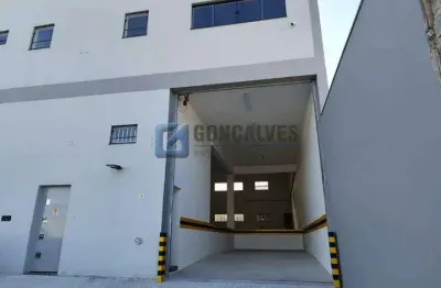 Galpão Comercial para Aluguel em Mauá, São Caetano do Sul — 633 m² Interna/Externa + 5 Vagas