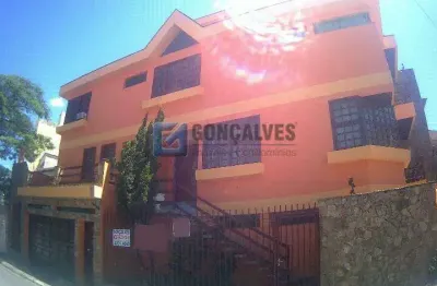 Sobrado residencial para aluguel | 3 suítes, 5 vagas, 370 m² em Nova Petrópolis - São Bernardo do Campo