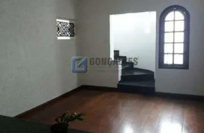 Casa para Aluguel em São Caetano do Sul – Santa Paula, 4 Qts, 3 Vagas
