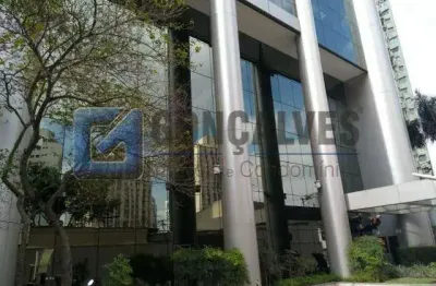 Sala Comercial de 196,10 m² para Aluguel na Vila Olímpia, SP — 6 Vagas