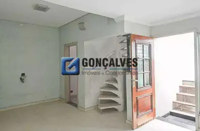 Sobrado Residencial com 5 Quartos para Alugar em Alves Dias, SBC