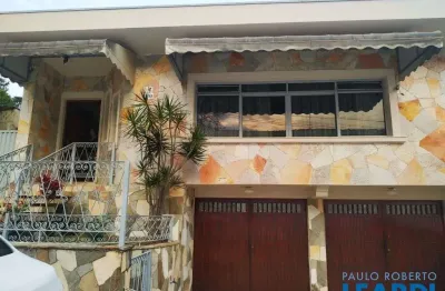 Casa com 3 quartos à venda no Centro, Poços de Caldas 