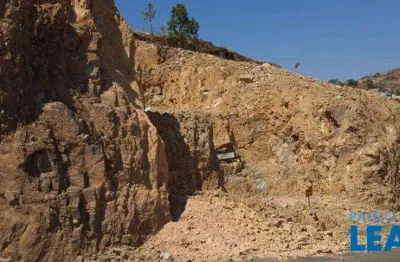 Terreno à venda no Jardim Bandeirantes, Poços de Caldas 